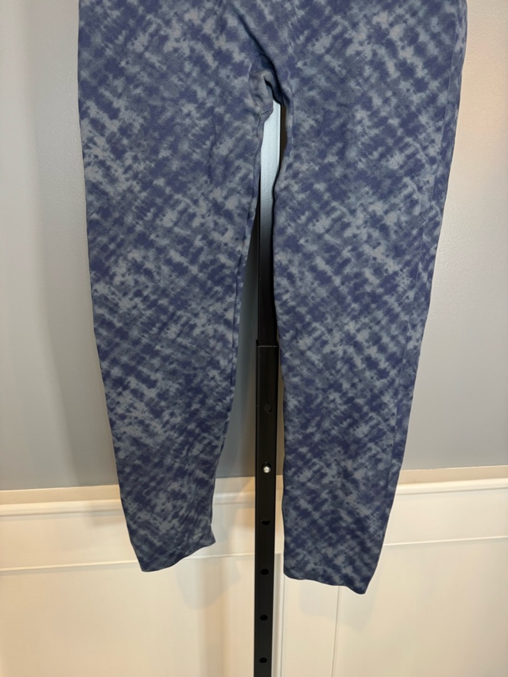 SPANX Look At Me Now Cropped Leggings Blue Tie Dye Seamless XL - Picture 3 of 9